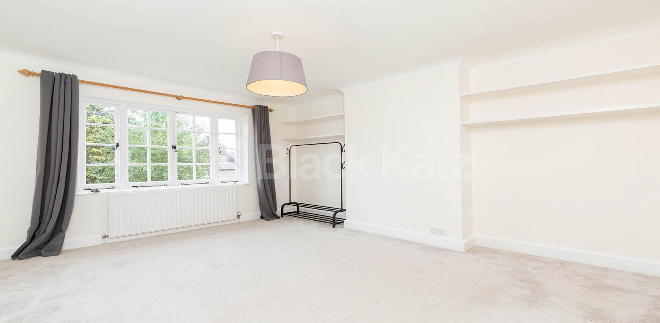 			FAMILYS ONLY, 3 Bedroom, 1 bath, 1 reception House			 Cascade Avenue, MUSWELL HILL